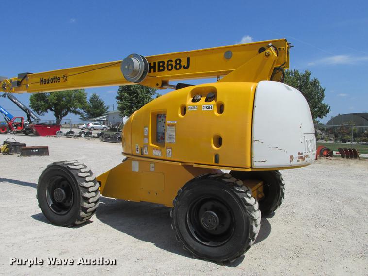 image for item DX9450 2005 Haulotte HB68J boom lift
