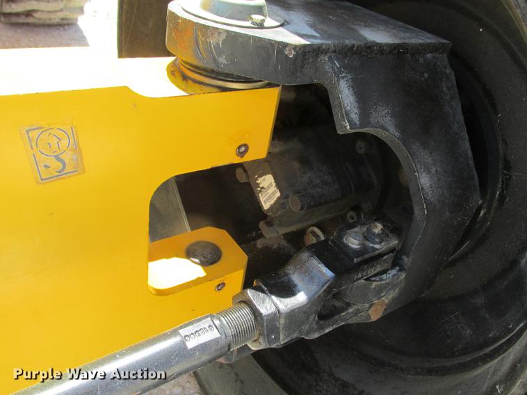 image for item DX9450 2005 Haulotte HB68J boom lift