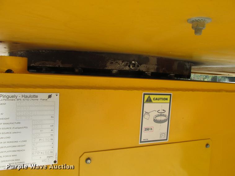 image for item DX9450 2005 Haulotte HB68J boom lift