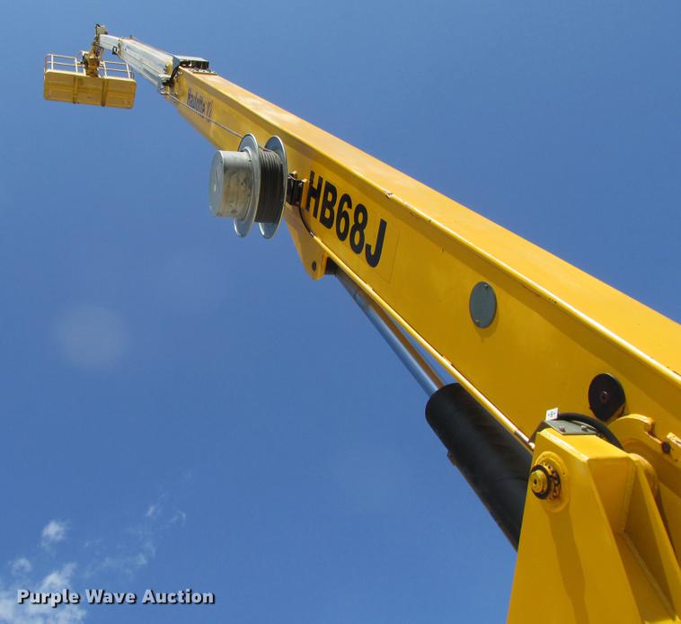 image for item DX9450 2005 Haulotte HB68J boom lift