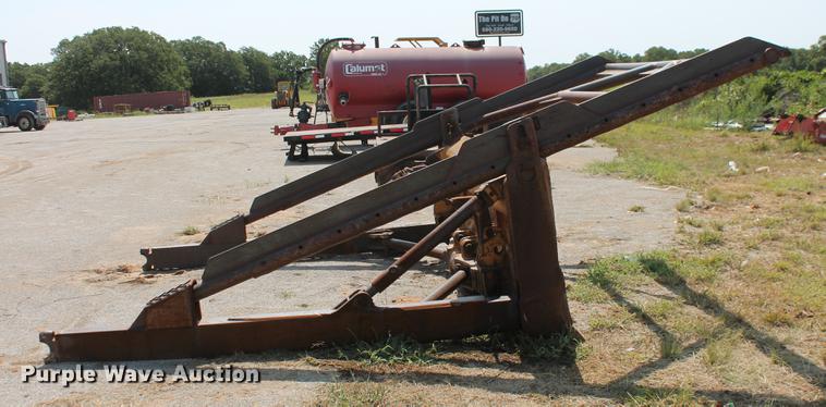 image for item DZ9974 Caterpillar D6D tree pusher dozer blade