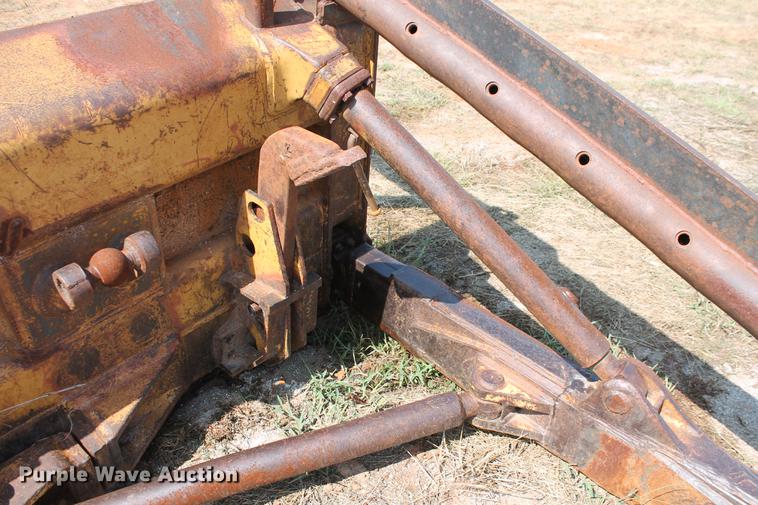 image for item DZ9974 Caterpillar D6D tree pusher dozer blade