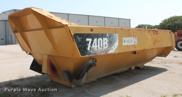 image for item DZ9978 Caterpillar 740B haul truck bed