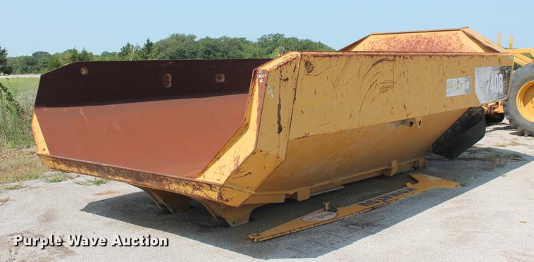 image for item DZ9978 Caterpillar 740B haul truck bed