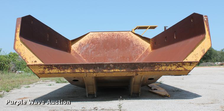 image for item DZ9978 Caterpillar 740B haul truck bed