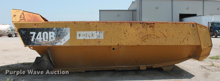 image for item DZ9978 Caterpillar 740B haul truck bed
