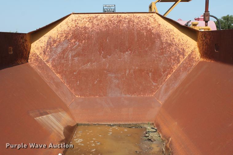 image for item DZ9978 Caterpillar 740B haul truck bed