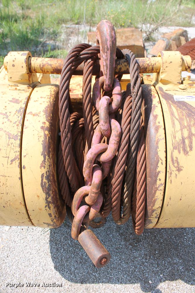 image for item DZ9979 Hyster dozer winch