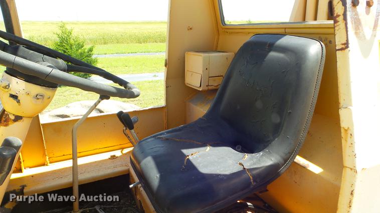 image for item DZ9980 Galion KC10 crane