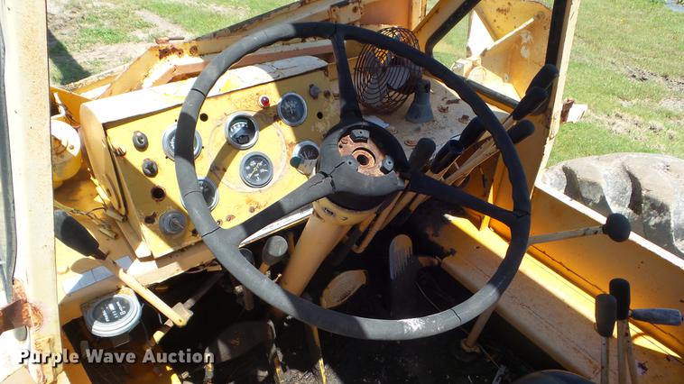 image for item DZ9980 Galion KC10 crane