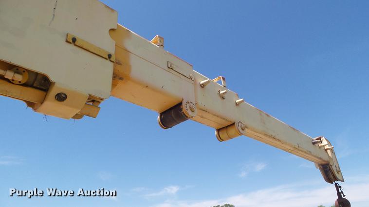 image for item DZ9980 Galion KC10 crane