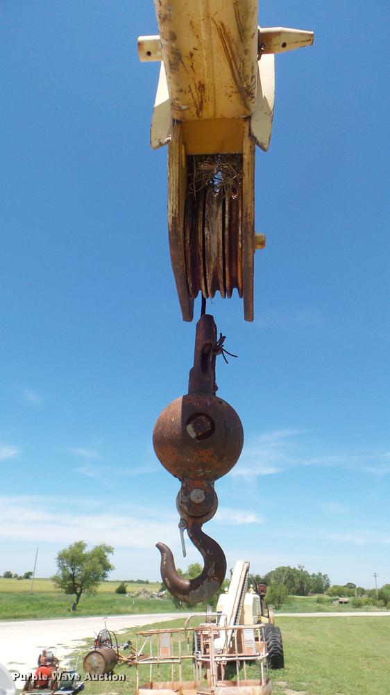 image for item DZ9980 Galion KC10 crane