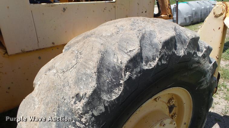 image for item DZ9980 Galion KC10 crane