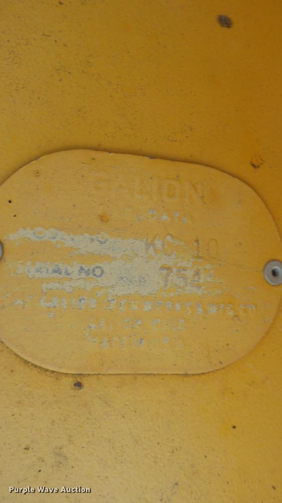 image for item DZ9980 Galion KC10 crane