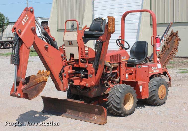 image for item DZ9990 2003 Ditch Witch 3610DD trencher