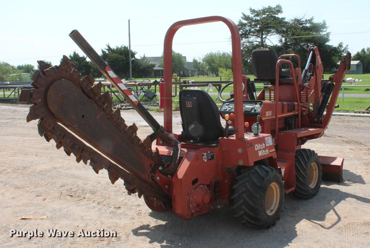 image for item DZ9990 2003 Ditch Witch 3610DD trencher