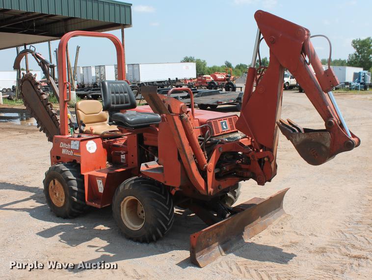 image for item DZ9991 2000 Ditch Witch 3610DD trencher