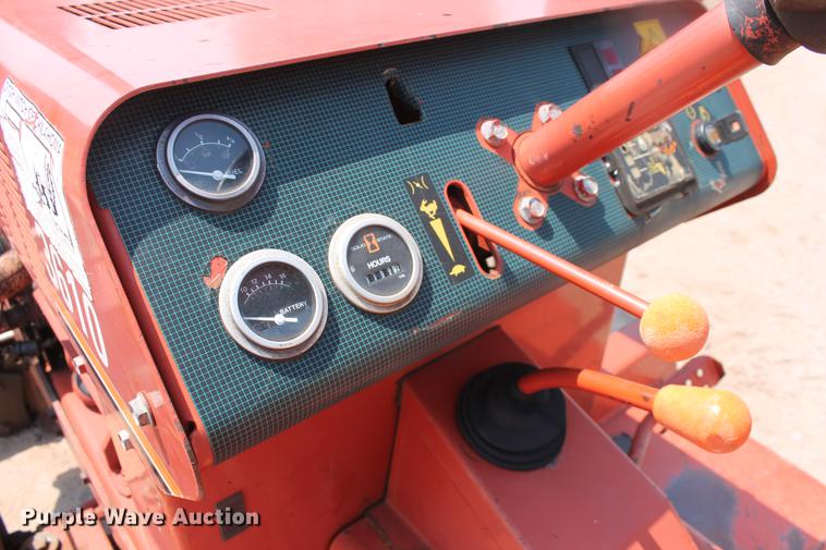 image for item DZ9991 2000 Ditch Witch 3610DD trencher