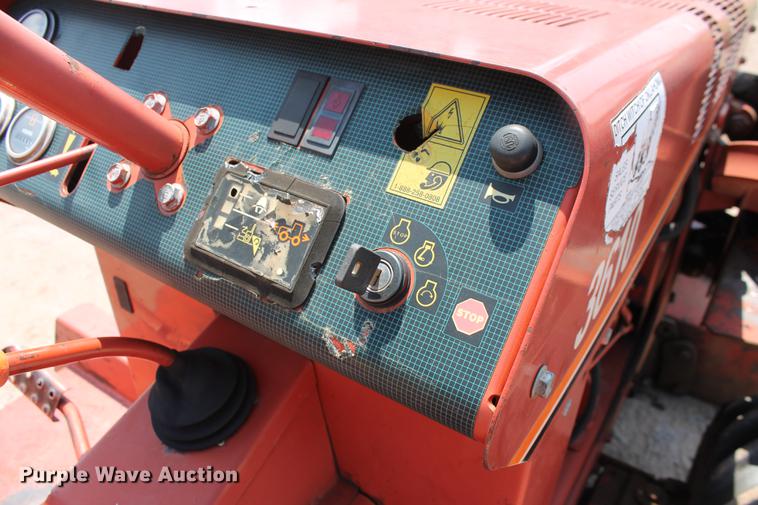 image for item DZ9991 2000 Ditch Witch 3610DD trencher