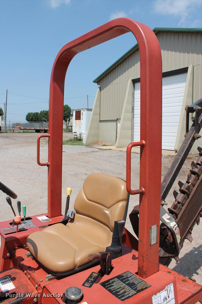 image for item DZ9991 2000 Ditch Witch 3610DD trencher