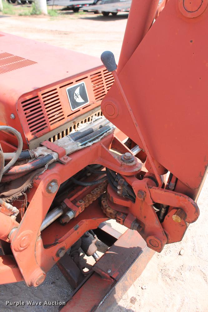 image for item DZ9991 2000 Ditch Witch 3610DD trencher