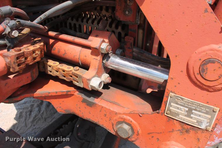image for item DZ9991 2000 Ditch Witch 3610DD trencher