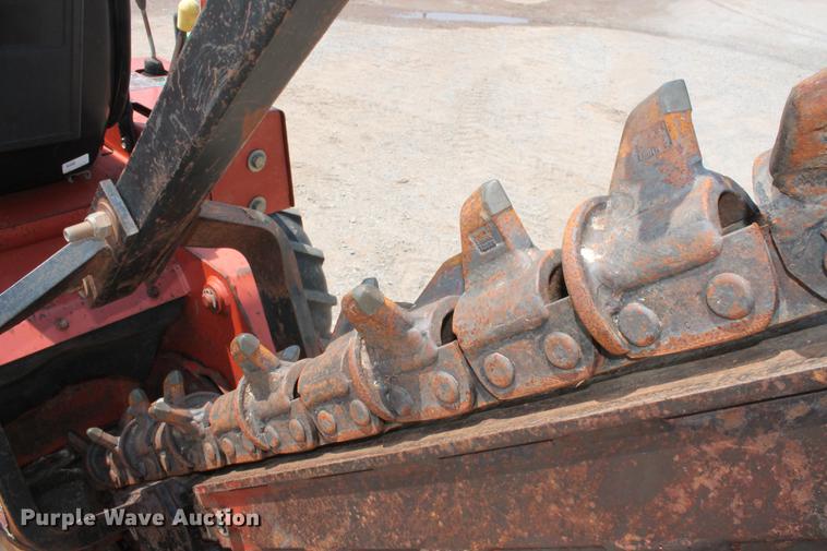 image for item DZ9991 2000 Ditch Witch 3610DD trencher