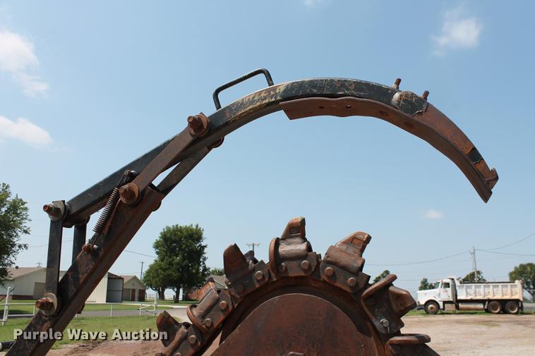 image for item DZ9991 2000 Ditch Witch 3610DD trencher