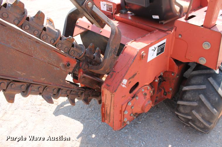 image for item DZ9991 2000 Ditch Witch 3610DD trencher