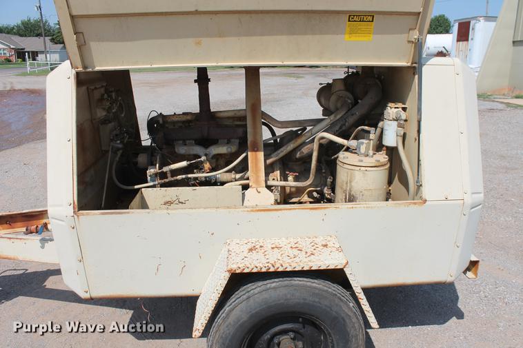 image for item DZ9992 Ingersoll Rand P100BWW air compressor