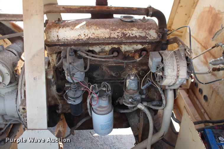 image for item DZ9992 Ingersoll Rand P100BWW air compressor