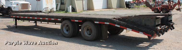 image for item DZ9994 1990 International Trailer Corp equipment trailer