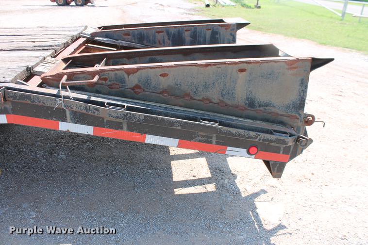 image for item DZ9994 1990 International Trailer Corp equipment trailer