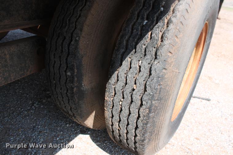 image for item DZ9994 1990 International Trailer Corp equipment trailer