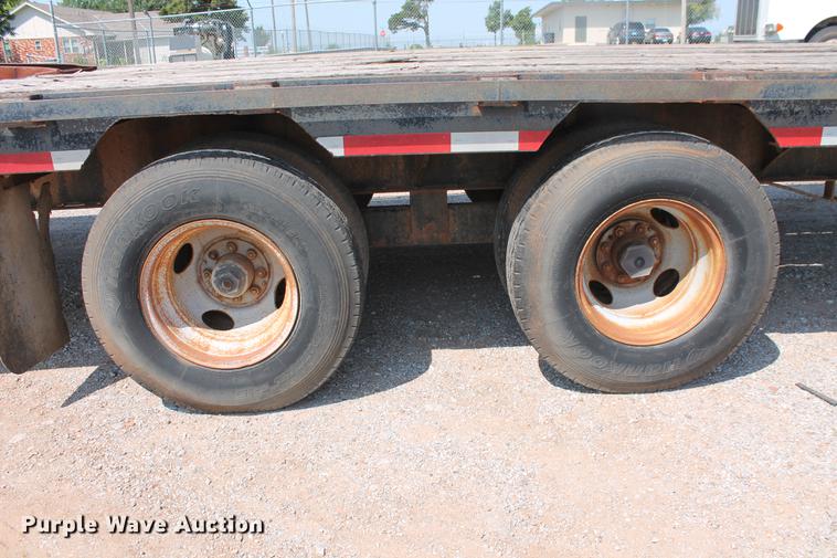 image for item DZ9994 1990 International Trailer Corp equipment trailer