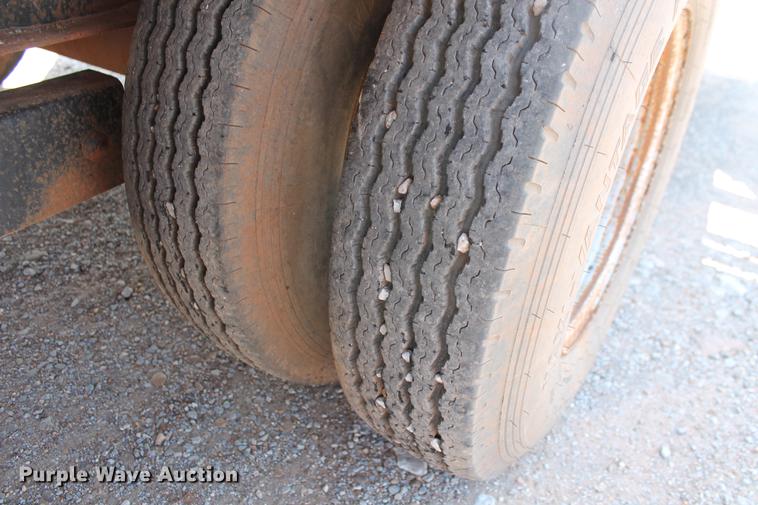 image for item DZ9994 1990 International Trailer Corp equipment trailer