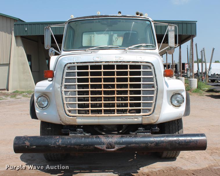 image for item DZ9995 1981 Ford LTS9000 water truck