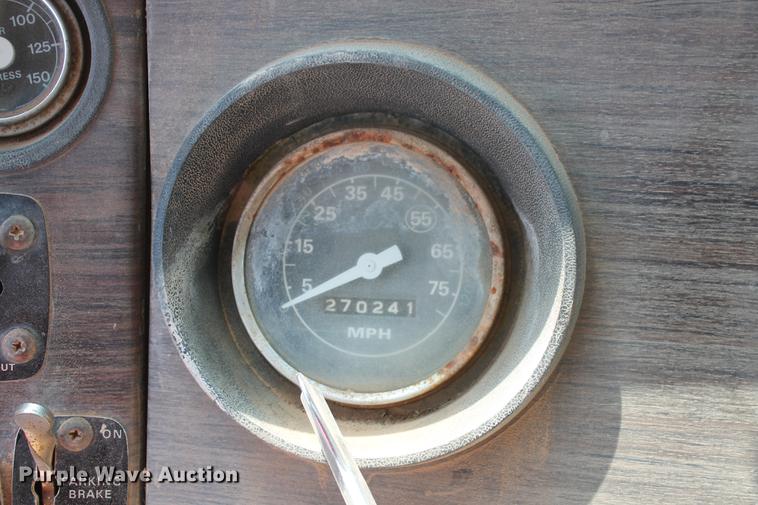 image for item DZ9995 1981 Ford LTS9000 water truck