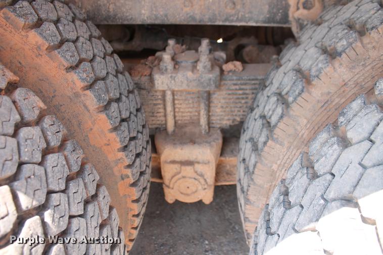 image for item DZ9995 1981 Ford LTS9000 water truck