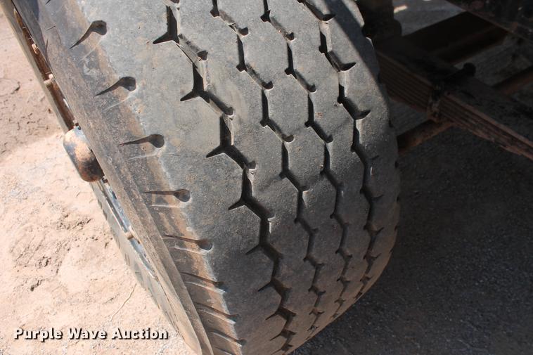 image for item DZ9995 1981 Ford LTS9000 water truck