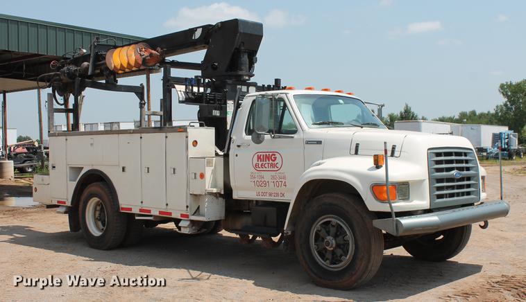 image for item DZ9997 1996 Ford F800 digger derrick truck