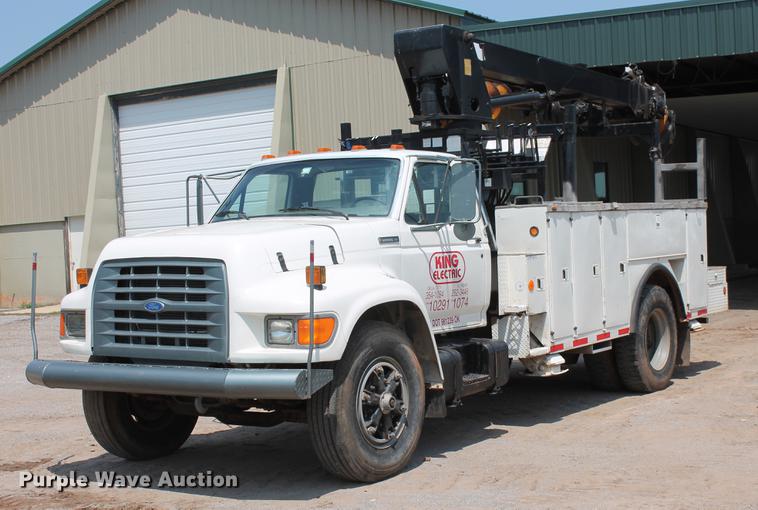 image for item DZ9997 1996 Ford F800 digger derrick truck