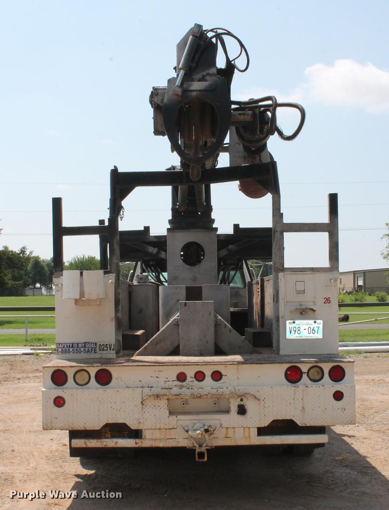 image for item DZ9997 1996 Ford F800 digger derrick truck