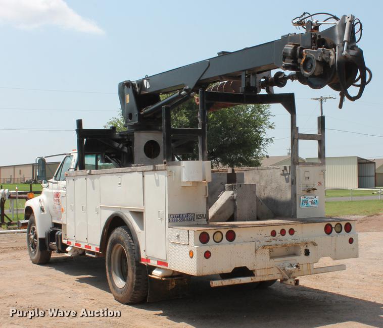 image for item DZ9997 1996 Ford F800 digger derrick truck