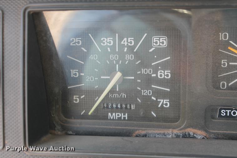 image for item DZ9997 1996 Ford F800 digger derrick truck