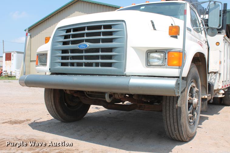image for item DZ9997 1996 Ford F800 digger derrick truck