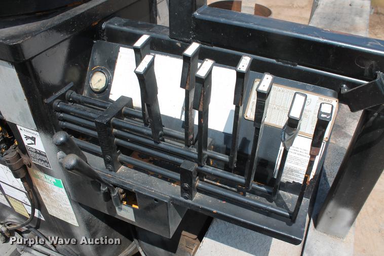 image for item DZ9997 1996 Ford F800 digger derrick truck