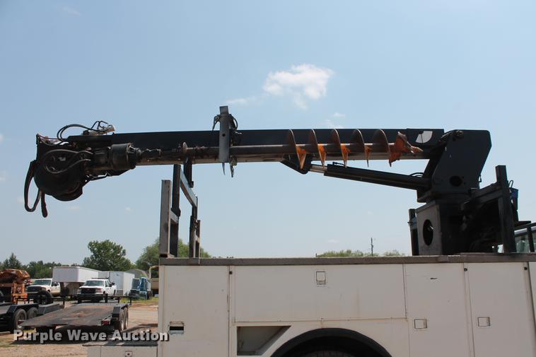 image for item DZ9997 1996 Ford F800 digger derrick truck