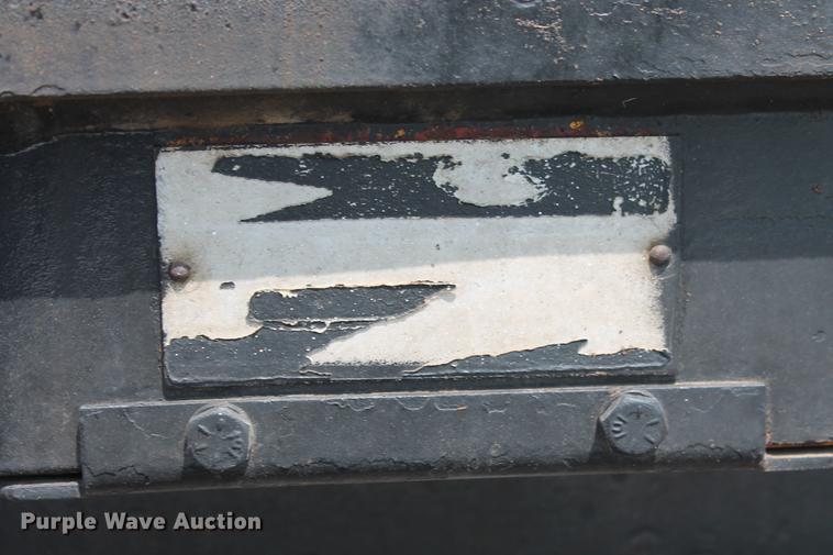 image for item DZ9997 1996 Ford F800 digger derrick truck