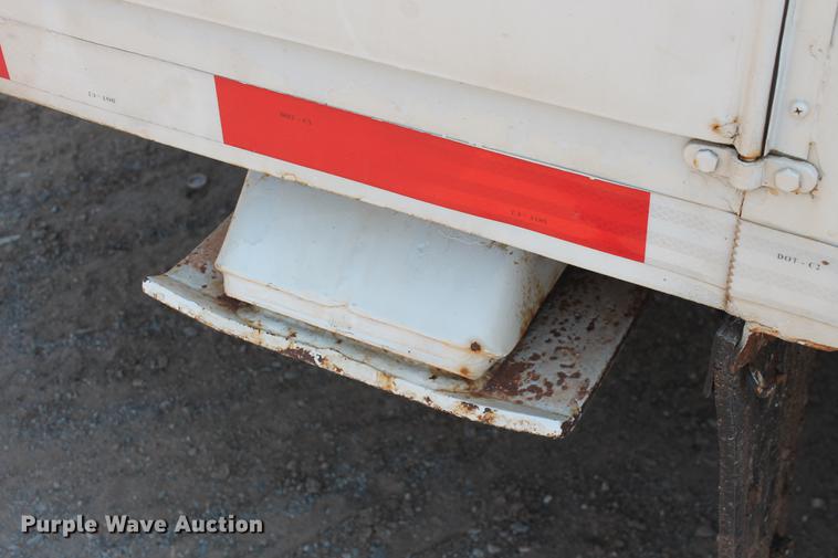 image for item DZ9997 1996 Ford F800 digger derrick truck